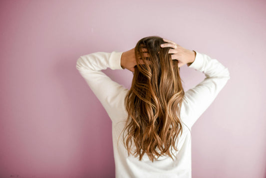 PCOS & Haarwuchs: Wie Hormone dein Haar beeinflussen